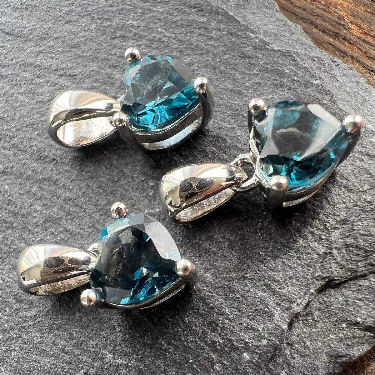 ☆ロンドンブルートパーズ 7.7ミリ珠 ブレス①(SA+) 稀少石】ロンドン