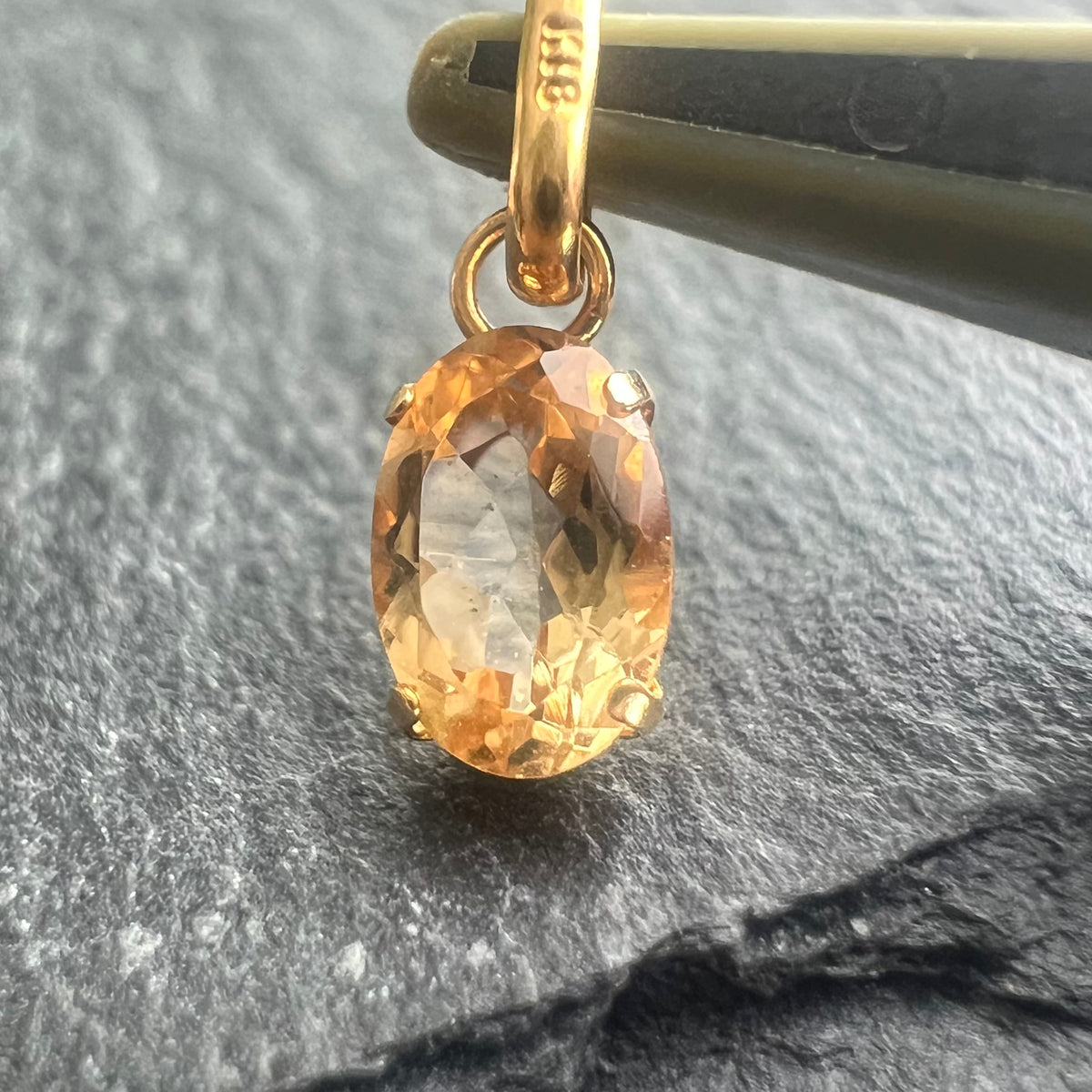 新品）ピンクトパーズオーバル ルース 18ct （証明書付）